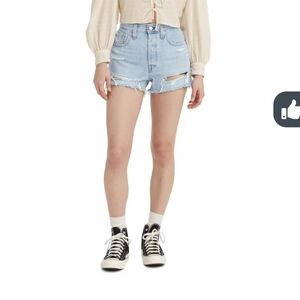 Levi's Women's 501 Original Shorts, Medium Indigo-Destructed, 26